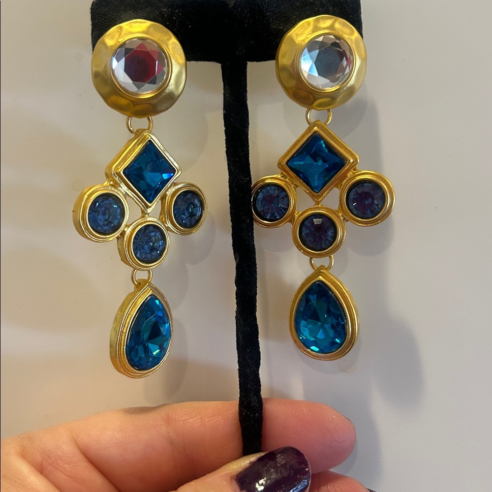 Blue Austrian Crystals In Matte Gold Earrings-NWT - Picture 6 of 8